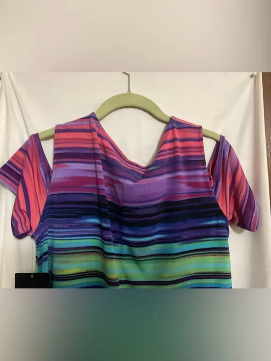 Rafaella: pull over horizontal stripes blouse with cut out /peek a boo shoulders - Picture 3 of 8